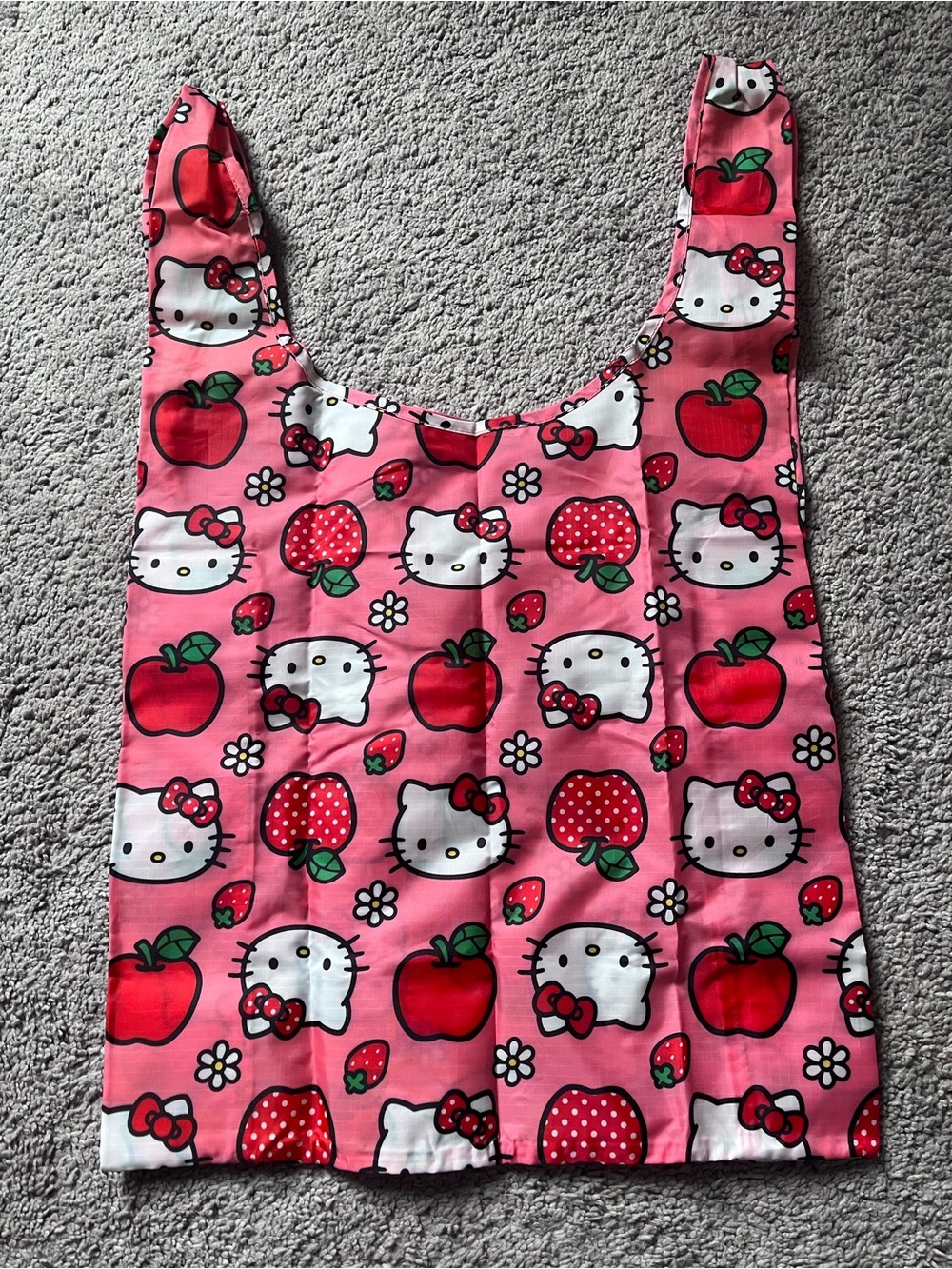 BAGGU Pink Hello Kitty Apple Print Reusable Tote Bag with Pouch